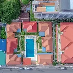 Villa 15br-30pax,300m-beach & 8mins Walking Street For Families & Group Retreat Pattaya