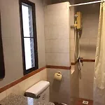 Sutus Court 7 Hotel
