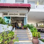 Sutus Court 7 2* Pattaya