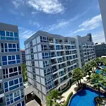 Grand Avenue Pattaya