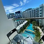 Arcadia Condo Big Pool-Big Gym