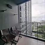อพาร์ทเม้น 泰国芭提雅无边游泳池精装修公寓临近大海两卧室 Pattaya