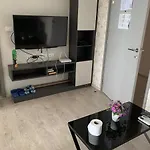 泰国芭提雅thebase无边游泳池公寓