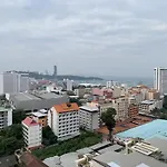 อพาร์ทเม้น 泰国芭提雅thebase无边游泳池公寓 *