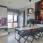 泰国芭提雅无边游泳池精装修公寓临近大海两卧室 Apartment *