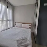 泰国芭提雅无边游泳池精装修公寓临近大海两卧室 * Pattaya