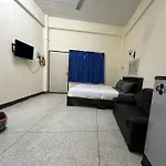 Room101 In Wanna Apartment