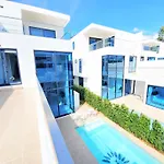 Yizen Vip Luxury Palm Springs Villa In Pattaya