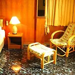 Hotel Mr. Mac's