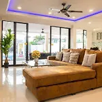 Exquisite Pool Villa J - Pattaya Pool Villa