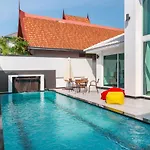 *city~house* 芭堤雅豪华泳池别墅近步行街 Villa