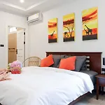 *city~house* 芭堤雅豪华泳池别墅近步行街 Pattaya