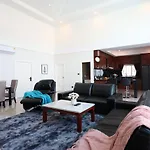 Villa *city~house* 芭堤雅豪华泳池别墅近步行街