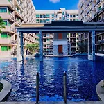 Arcadia Beach Continental