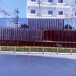 芭提雅双人精品公寓无边游泳池thebase中央基地 * Pattaya