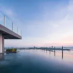 Amazing Centrally Located Condo With Infinity Pool