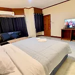 Lewiinski\'S Hotel