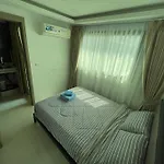 Exclusive Arcadia - Amazing Pools & Gardens, Gym, Sauna, Waterfalls, Jacuzzi, Fast Internet อพาร์ทเม้น Pattaya