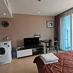 Centara Avenue Residence