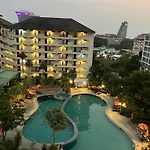 Wongamat Privacy - Naklua อพาร์ทเม้น Pattaya