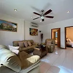 2-3br Huge Pool, Bbq, 300m-beach, 8 Mins To Walking Street Villa Pattaya