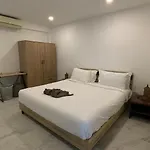 Luxury Pool Villa Pattaya Center C3- 3 Bedroom
