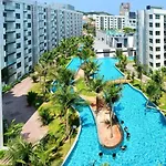 Arcadia Beach Resort Fantastic Swimming Pool