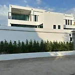 Chateau Dale Pool Villa 175 Nearby Walking Street