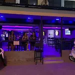 Guest house Splash Bar And Pattaya