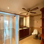 Oceanfront By View Talay 6 * Pattaya