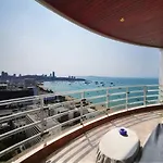 Oceanfront By View Talay 6 อพาร์ทเม้น Pattaya