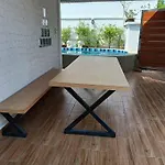 近步行街独栋泳池别墅