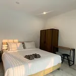 Luxury Pool Center C3- 3 Bedroom *