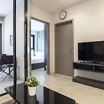 Central Pattaya Fully Equipped Condo Next To Beach