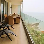 อพาร์ทเม้น Premium Oceanview Pattaya