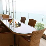 อพาร์ทเม้น Premium Oceanview Pattaya