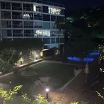 Unixx Condo Pattaya Near Walking Street