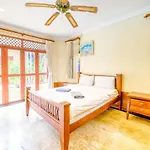 Villa Bali Pool Villa, 5 Min To Walking Street & The Beaches Pattaya