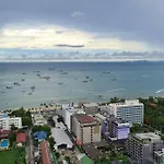 The Base Central Pattaya Condominium 420