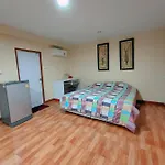 Sea Hill Phatamnak Apartment *