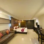 Tycoon By Goad Avadhess Hospitality 1km Walking Street โรงแรม 3*