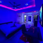 Splash Bar And Guest house 3*