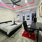 Splash Bar And Guest house Pattaya
