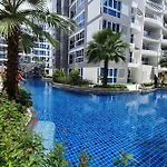 Grand Avenue Pattaya Spacious Studio Unit