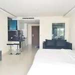 Grand Avenue Pattaya Spacious Studio Unit