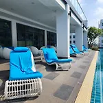 Arcadia Beach Resort