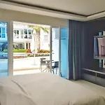 Grand Avenue Pattaya By Yuli