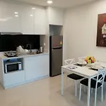 One Tower 1 Bed 105 By Thaiminatorpattaya อพาร์ทเม้น Pattaya