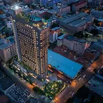 Luxurious Edge 1-Br W/Infinity Pool & Vip Lounge