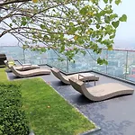 อพาร์ทเม้น Edge Lux Pattaya